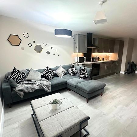 Hanley, Stoke - Modern Spacious Apartments By Polkastays Экстерьер фото