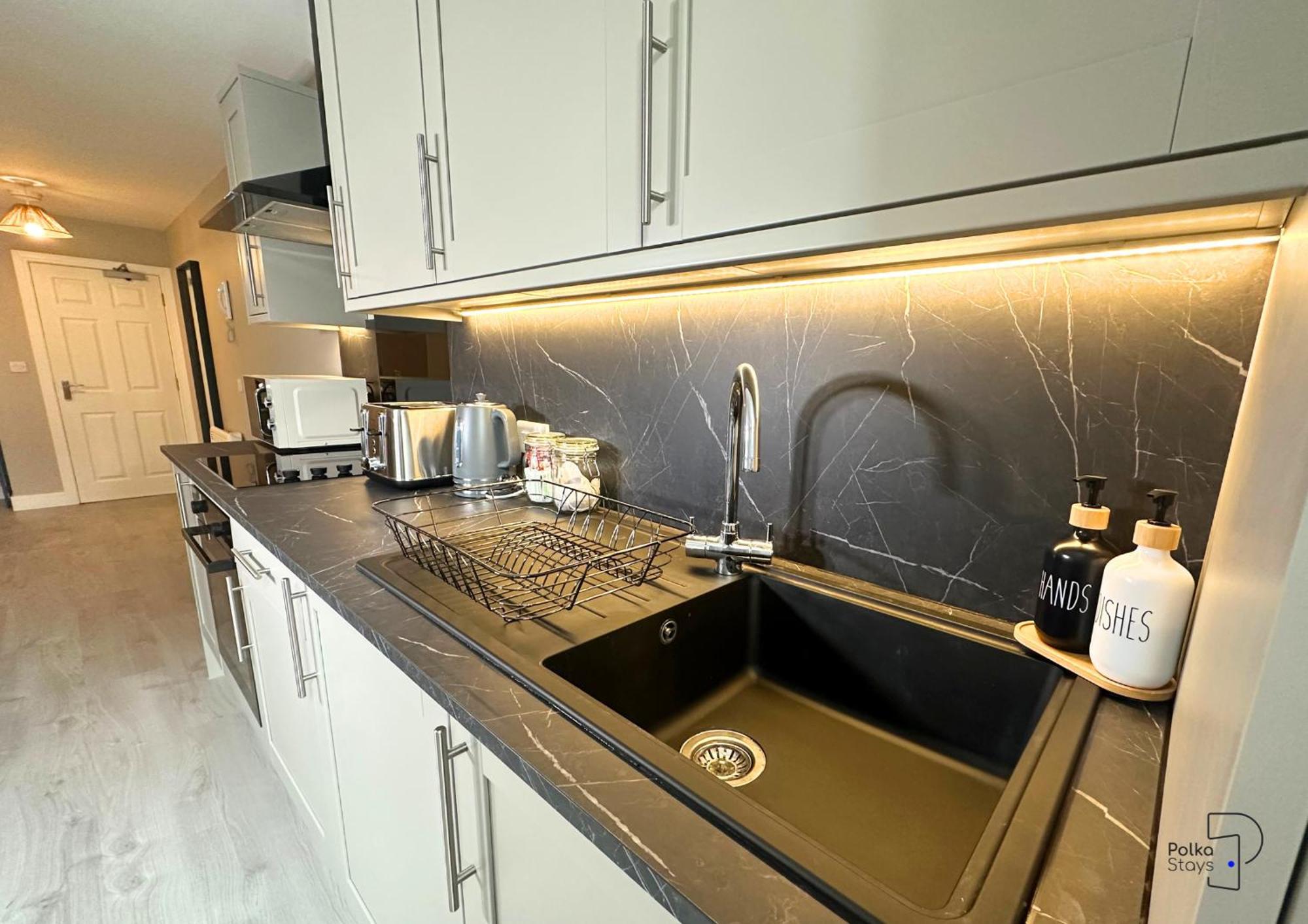 Hanley, Stoke - Modern Spacious Apartments By Polkastays Экстерьер фото