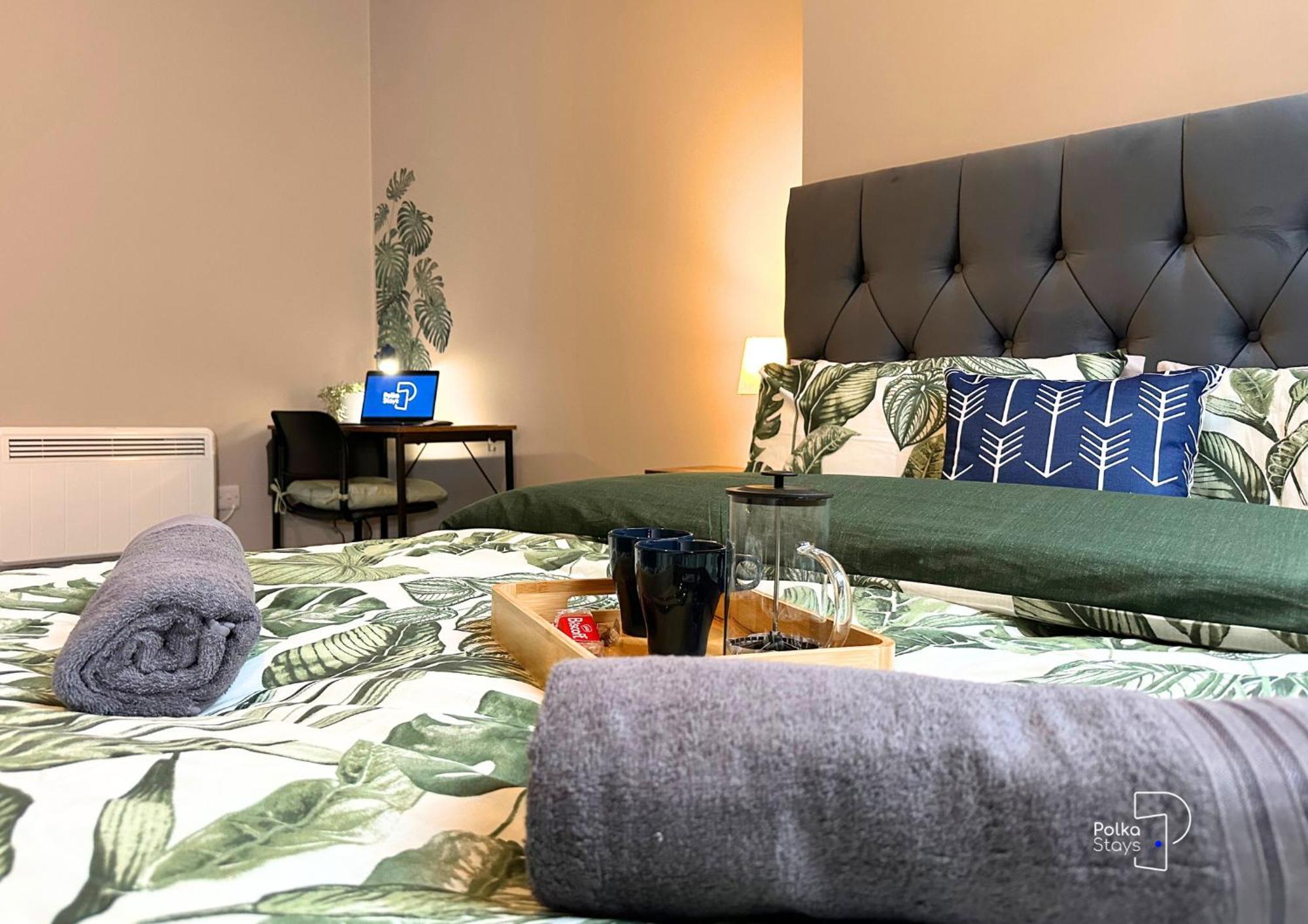 Hanley, Stoke - Modern Spacious Apartments By Polkastays Экстерьер фото